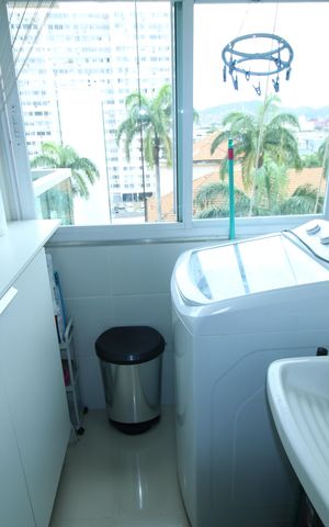 Apartamento à venda com 65m², 3 quartos e 1 vagaÁrea de Serviço