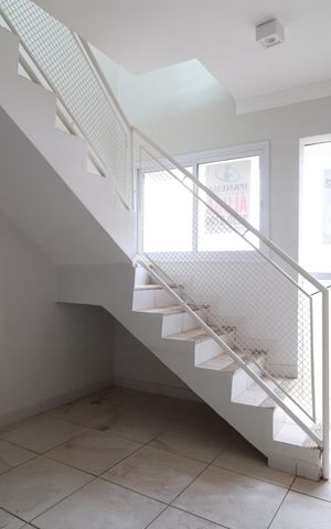 Apartamento para alugar com 130m², 3 quartos e 1 vagaSala