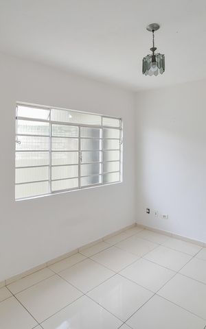 Casa para alugar com 170m², 3 quartos e 2 vagas Casa para alugar com 170m², 3 quartos e 2 vagasSala