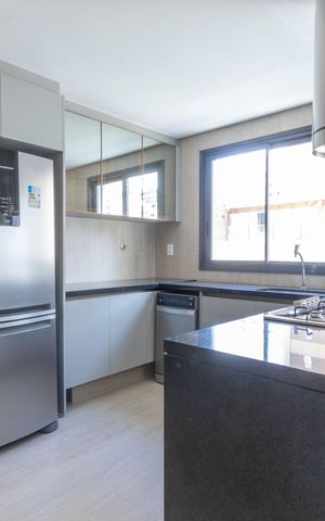 Apartamento à venda com 92m², 3 quartos e 2 vagas Apartamento à venda com 92m², 3 quartos e 2 vagasCozinha