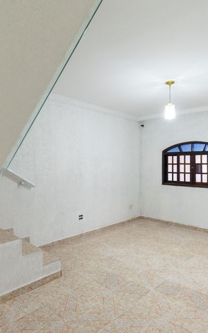 Casa para alugar com 120m², 2 quartos e 1 vaga Casa para alugar com 120m², 2 quartos e 1 vagaSala