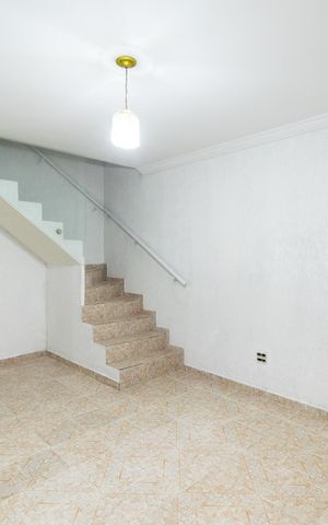Casa para alugar com 120m², 2 quartos e 1 vaga Casa para alugar com 120m², 2 quartos e 1 vagaSala