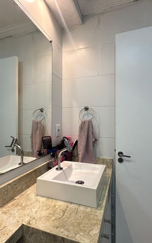Apartamento à venda com 53m², 2 quartos e 1 vaga Apartamento à venda com 53m², 2 quartos e 1 vagaBanheiro
