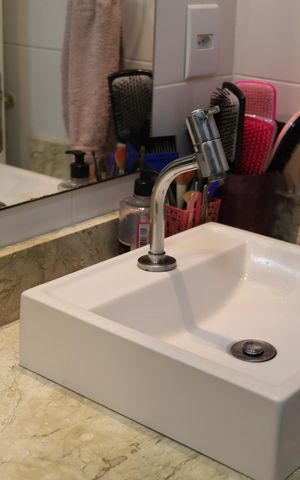 Apartamento à venda com 53m², 2 quartos e 1 vaga Apartamento à venda com 53m², 2 quartos e 1 vagaBanheiro