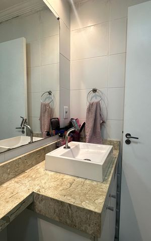 Apartamento à venda com 53m², 2 quartos e 1 vaga Apartamento à venda com 53m², 2 quartos e 1 vagaBanheiro
