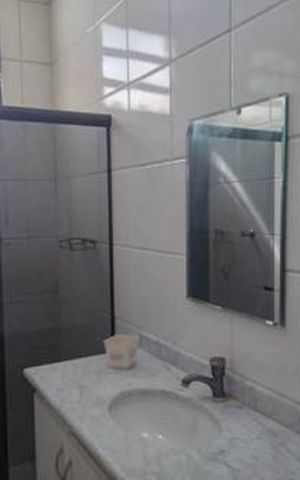 Casa à venda com 144m², 2 quartos e 2 vagas Casa à venda com 144m², 2 quartos e 2 vagasBanheiro
