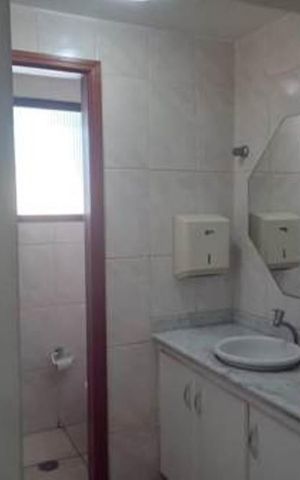 Casa à venda com 144m², 2 quartos e 2 vagas Casa à venda com 144m², 2 quartos e 2 vagasBanheiro