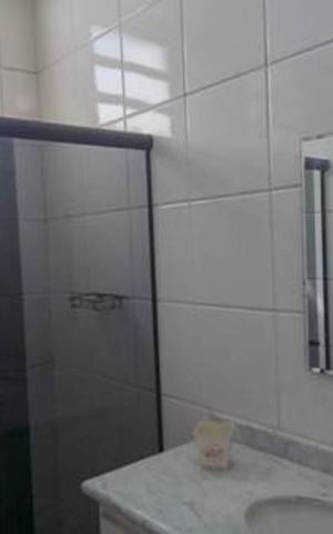 Casa à venda com 144m², 2 quartos e 2 vagas Casa à venda com 144m², 2 quartos e 2 vagasBanheiro