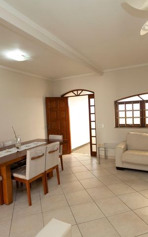 Casa à venda com 180m², 2 quartos e 2 vagasSALA DOIS AMBIENTES