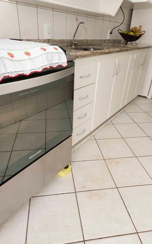 Casa à venda com 180m², 2 quartos e 2 vagasCOZINHA
