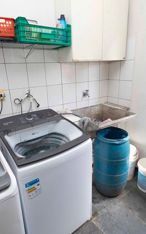 Casa à venda com 180m², 2 quartos e 2 vagasÁREA DE SERVIÇO