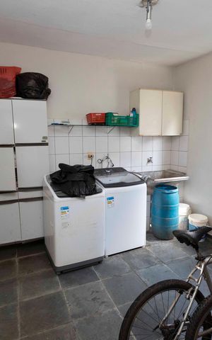 Casa à venda com 180m², 2 quartos e 2 vagasÁREA DE SERVIÇO