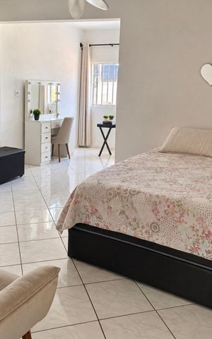 Casa à venda com 184m², 4 quartos e 2 vagas Casa à venda com 184m², 4 quartos e 2 vagasQuarto