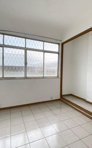 Apartamento para alugar com 76m², 2 quartos e sem vaga