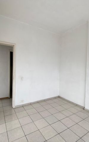 Apartamento para alugar com 76m², 2 quartos e sem vaga