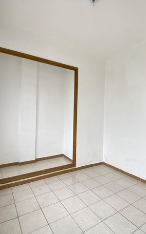 Apartamento para alugar com 76m², 2 quartos e sem vaga