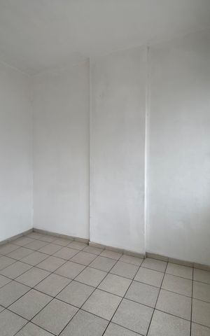 Apartamento para alugar com 76m², 2 quartos e sem vaga