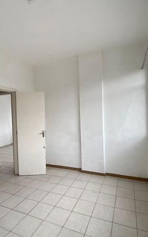 Apartamento para alugar com 76m², 2 quartos e sem vaga