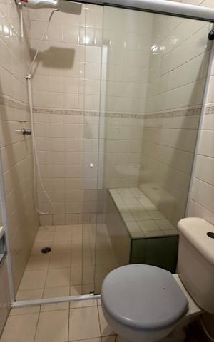 Casa de condomínio à venda com 63m², 2 quartos e 1 vaga Casa de condomínio à venda com 63m², 2 quartos e 1 vagaBanheiro