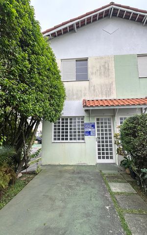 Casa de condomínio à venda com 63m², 2 quartos e 1 vaga Casa de condomínio à venda com 63m², 2 quartos e 1 vagaFachada