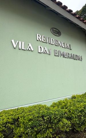 Casa de condomínio à venda com 63m², 2 quartos e 1 vaga Casa de condomínio à venda com 63m², 2 quartos e 1 vagaFachada
