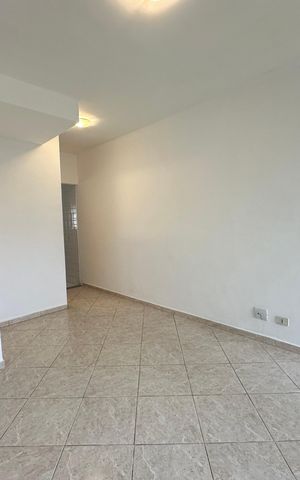 Casa de condomínio à venda com 63m², 2 quartos e 1 vaga Casa de condomínio à venda com 63m², 2 quartos e 1 vagaSala