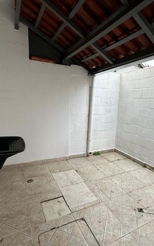 Casa de condomínio à venda com 63m², 2 quartos e 1 vaga Casa de condomínio à venda com 63m², 2 quartos e 1 vagaÁrea de Serviço