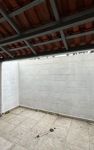 Casa de condomínio à venda com 63m², 2 quartos e 1 vaga Casa de condomínio à venda com 63m², 2 quartos e 1 vagaQuintal