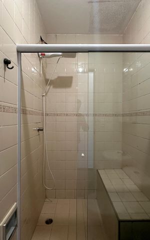 Casa de condomínio à venda com 63m², 2 quartos e 1 vaga Casa de condomínio à venda com 63m², 2 quartos e 1 vagaBanheiro