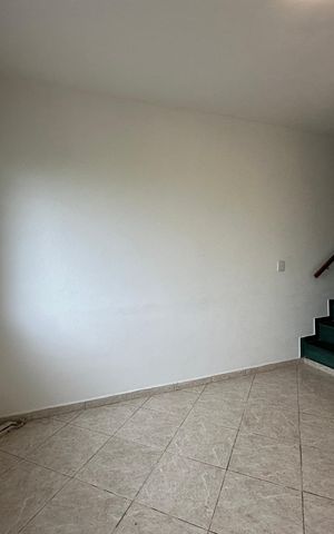Casa de condomínio à venda com 63m², 2 quartos e 1 vaga Casa de condomínio à venda com 63m², 2 quartos e 1 vagaSala