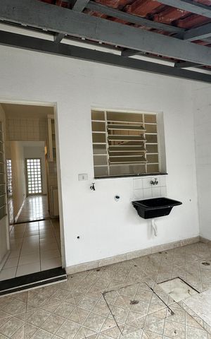 Casa de condomínio à venda com 63m², 2 quartos e 1 vaga Casa de condomínio à venda com 63m², 2 quartos e 1 vagaÁrea de Serviço