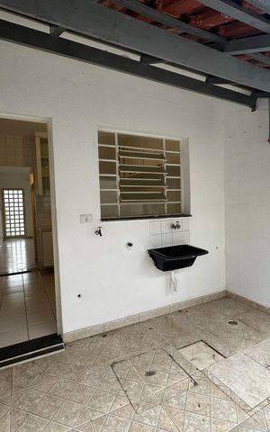 Casa de condomínio à venda com 63m², 2 quartos e 1 vaga Casa de condomínio à venda com 63m², 2 quartos e 1 vagaÁrea de Serviço