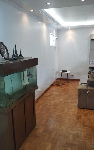 Casa à venda com 260m², 4 quartos e 2 vagas Casa à venda com 260m², 4 quartos e 2 vagasSala
