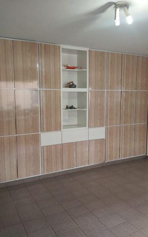 Casa à venda com 260m², 4 quartos e 2 vagas Casa à venda com 260m², 4 quartos e 2 vagasCorredor