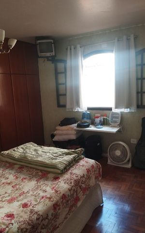 Casa à venda com 260m², 4 quartos e 2 vagas Casa à venda com 260m², 4 quartos e 2 vagasQuarto 1