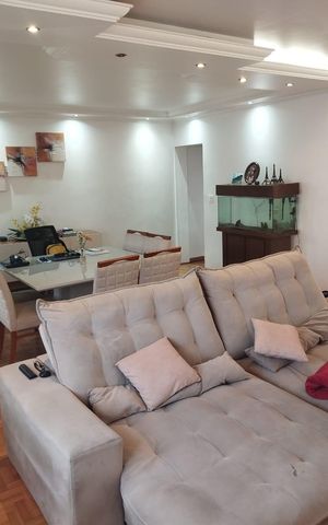 Casa à venda com 260m², 4 quartos e 2 vagas Casa à venda com 260m², 4 quartos e 2 vagasSala