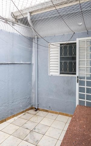 Casa para alugar com 80m², 2 quartos e sem vagaQuintal