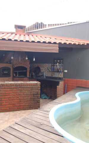Casa à venda com 300m², 3 quartos e 5 vagasárea de lazer