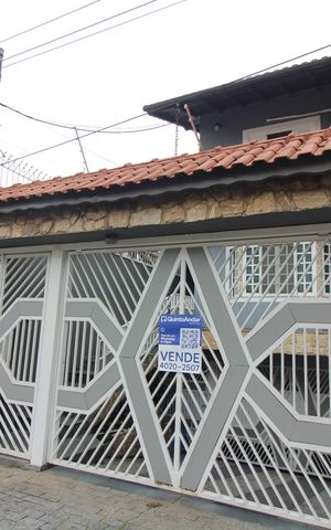 Casa à venda com 300m², 3 quartos e 5 vagasFachada