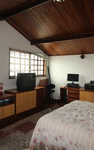 Casa à venda com 300m², 3 quartos e 5 vagasSotão