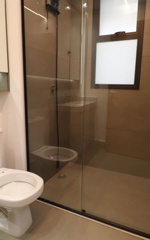 Apartamento para alugar com 103m², 3 quartos e 2 vagasBanheiro do Quarto 3 - Suíte