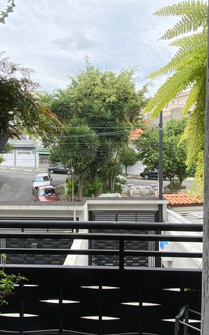 Casa à venda com 127m², 2 quartos e 2 vagas Casa à venda com 127m², 2 quartos e 2 vagasSuíte 1 - Varanda