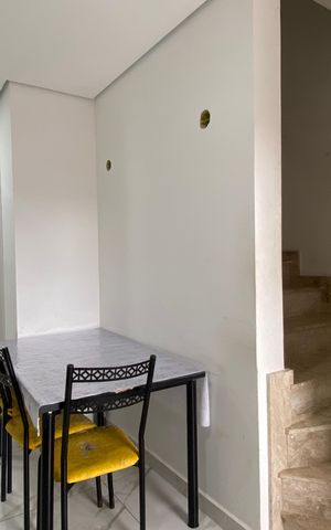 Casa à venda com 127m², 2 quartos e 2 vagas Casa à venda com 127m², 2 quartos e 2 vagasSala