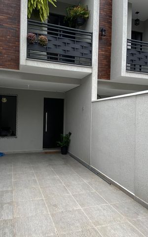 Casa à venda com 127m², 2 quartos e 2 vagas Casa à venda com 127m², 2 quartos e 2 vagasGaragem