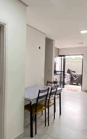 Casa à venda com 127m², 2 quartos e 2 vagas Casa à venda com 127m², 2 quartos e 2 vagasSala