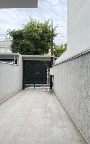Casa à venda com 127m², 2 quartos e 2 vagas Casa à venda com 127m², 2 quartos e 2 vagasGaragem