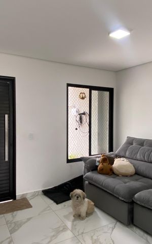 Casa à venda com 127m², 2 quartos e 2 vagas Casa à venda com 127m², 2 quartos e 2 vagasSala
