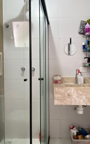 Casa à venda com 127m², 2 quartos e 2 vagas Casa à venda com 127m², 2 quartos e 2 vagasBanheiro da Suíte 1