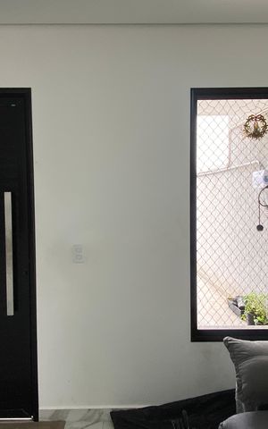 Casa à venda com 127m², 2 quartos e 2 vagas Casa à venda com 127m², 2 quartos e 2 vagasSala