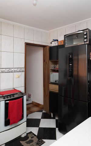 Casa à venda com 125m², 3 quartos e 2 vagas Casa à venda com 125m², 3 quartos e 2 vagasCozinha